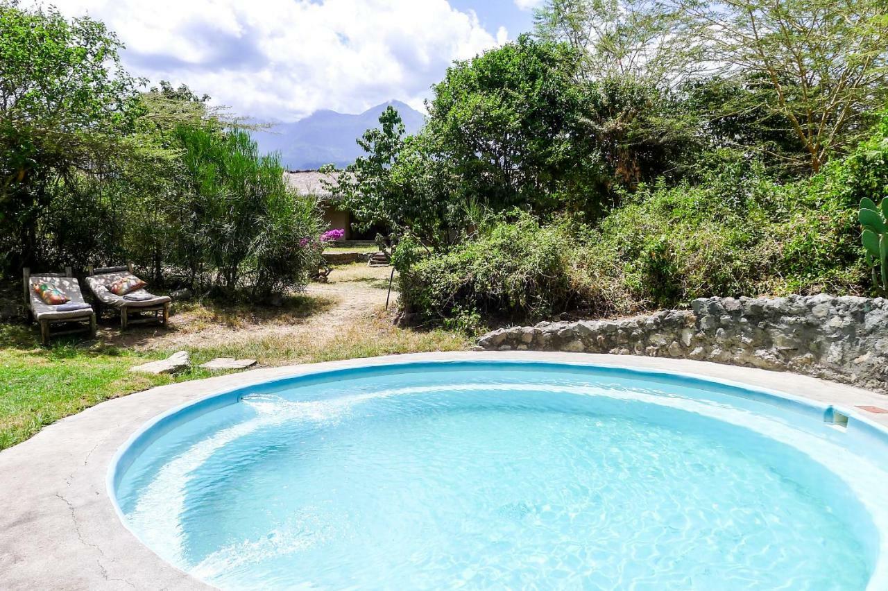 Villa Hillside Retreat - Africa Amini Life Usa River Exterior foto